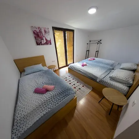 Homes Pozitiva Tatil Evi *