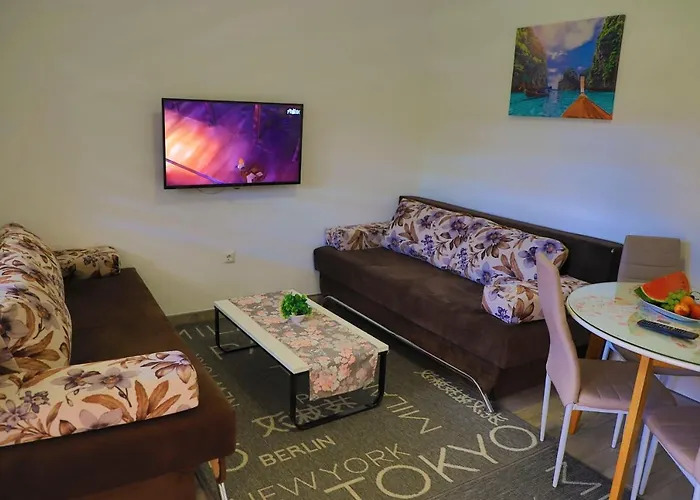 Holiday home Homes Pozitiva