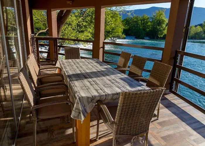 Holiday home Homes Pozitiva *